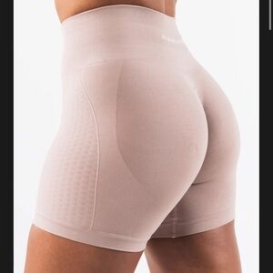 alphalete amplify short